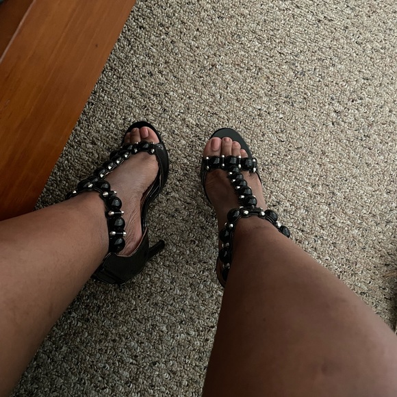 Black heels sandals barely worn - Picture 5 of 7